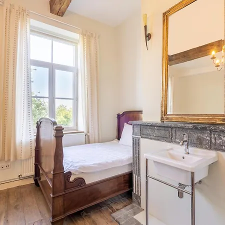 Дом отдыха Cozy Comfort In Cerfontaine, Cleaning Included